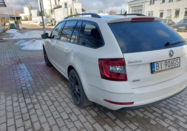 Skoda Octavia cena 52500 przebieg: 246000, rok produkcji 2017 z Białystok małe 667